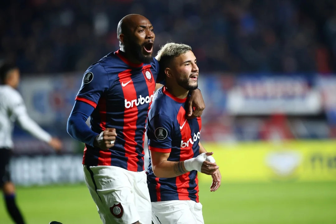 San Lorenzo se hizo fuerte de local, venció a Liverpool y sigue con vida en la Libertadores