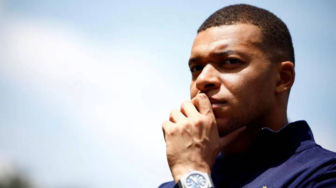 Real Madrid anunció la llegada de Mbappé