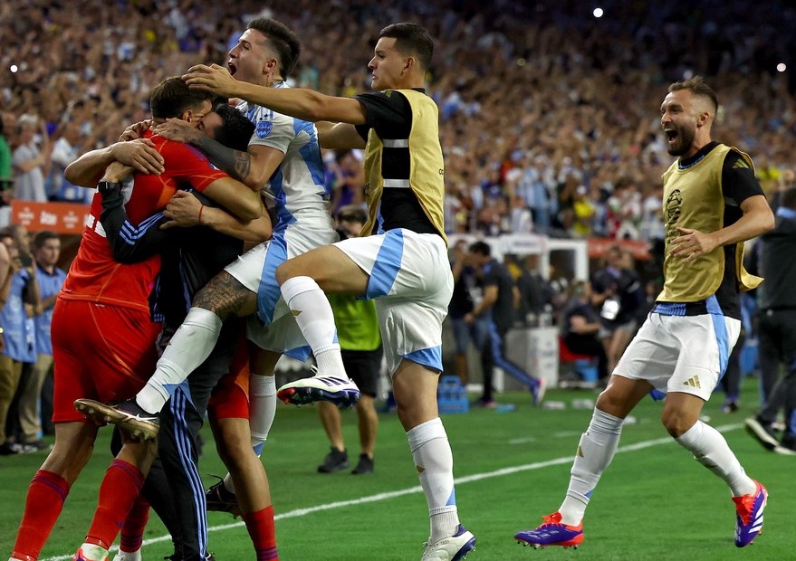 Argentina le ganó en penales a Ecuador y está en las semifinales de la Copa América