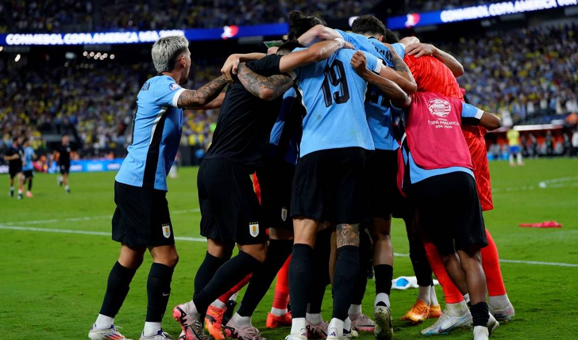 Uruguay eliminó por penales a Brasil.