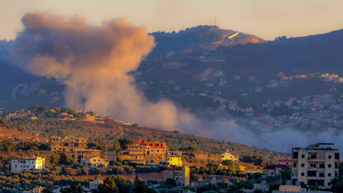 Humo en la aldea de Kfarkela, Líbano, este lunes. (Crédito: STR / dpa / Gettyimages.ru)