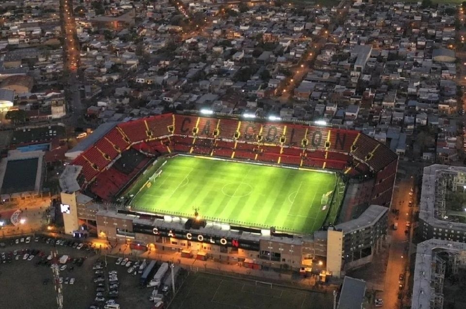 Colón recibe a Mitre de Santiago con la obligación de ganar