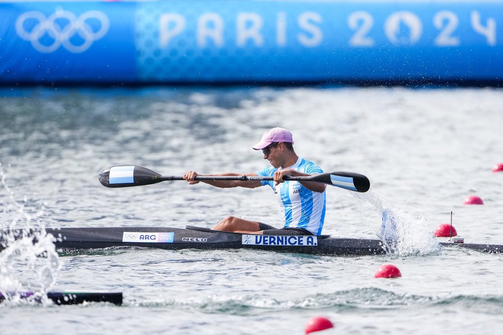 Agustín Vernice y Brenda Rojas clasificaron a semifinales en canotaje