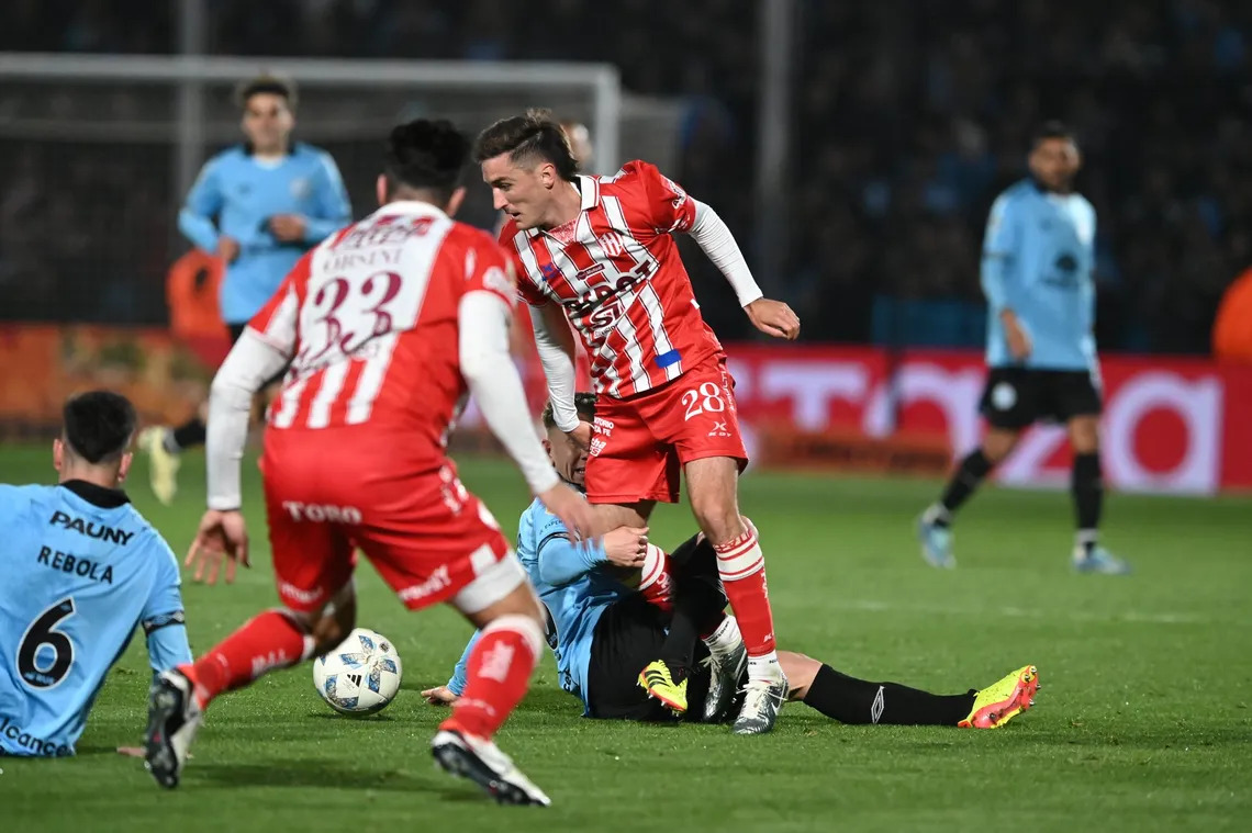 Con un gol polémico, Belgrano se lo empató a Unión en el final