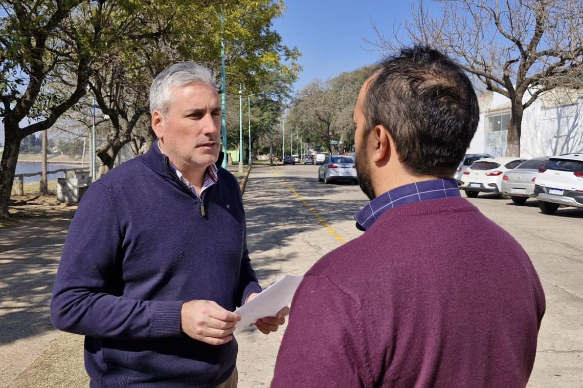 El concejal Rey Leyes impulsa acciones para mejorar la seguridad vial en la zona de la costanera