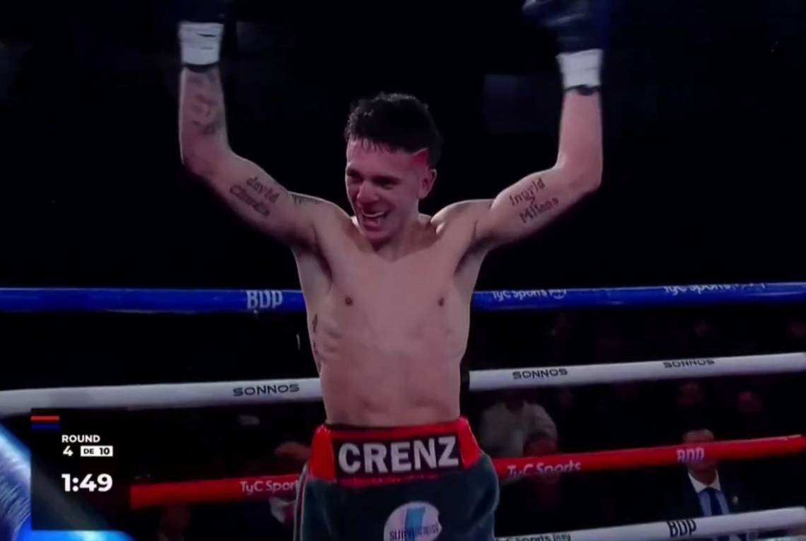 Alan Crenz volvió a ser implacable y mantuvo el título mundial juvenil ante su gente