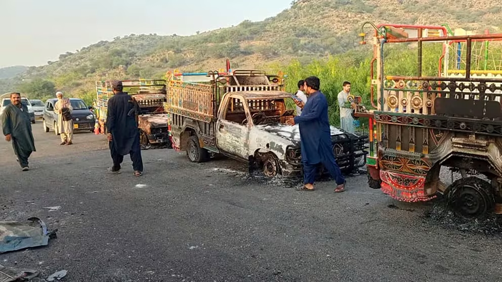 Ataque terrorista dejó más de 30 muertos en Pakistán: ejecutaron a civiles que circulaban en carreteras