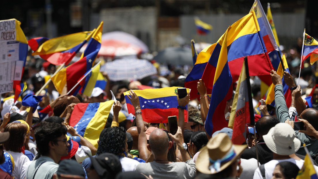 Protesta, convocada por la oposición, contra el presidente Nicolás Maduro después de las elecciones. (Crédito: Pedro Rances Mattey / Anadolu / Gettyimages.ru)  