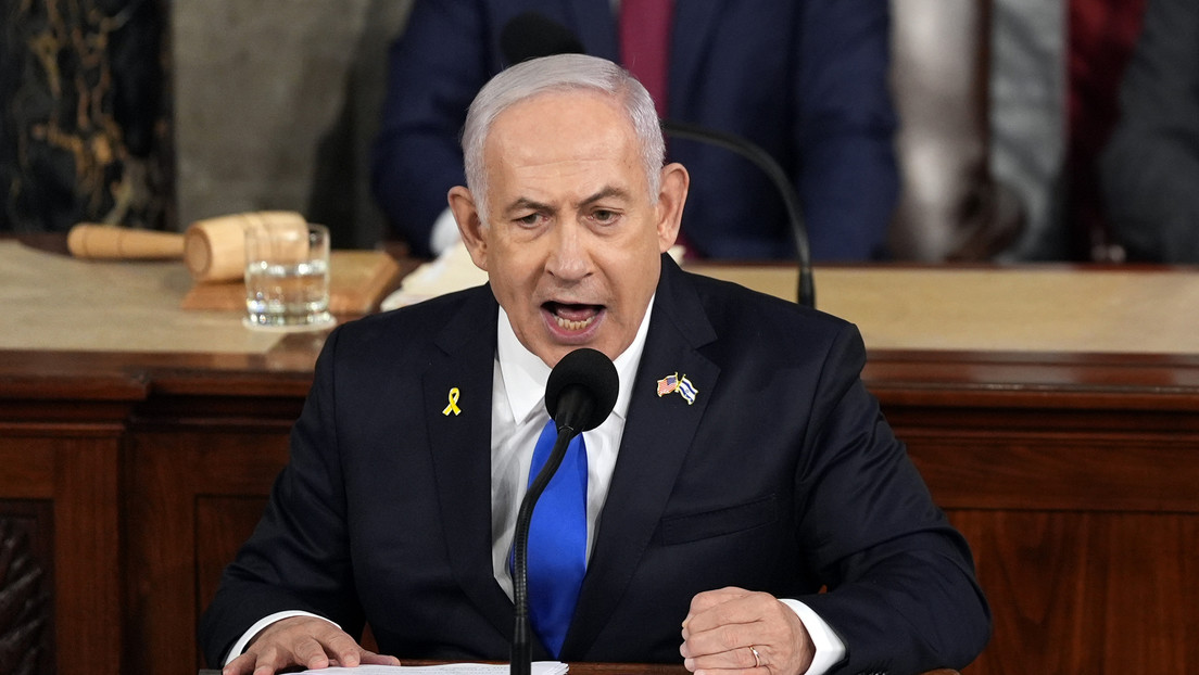 Netanyahu manda un mensaje a Hamás tras la muerte de seis rehenes.  (Crédito: Julia Nikhinson / AP)