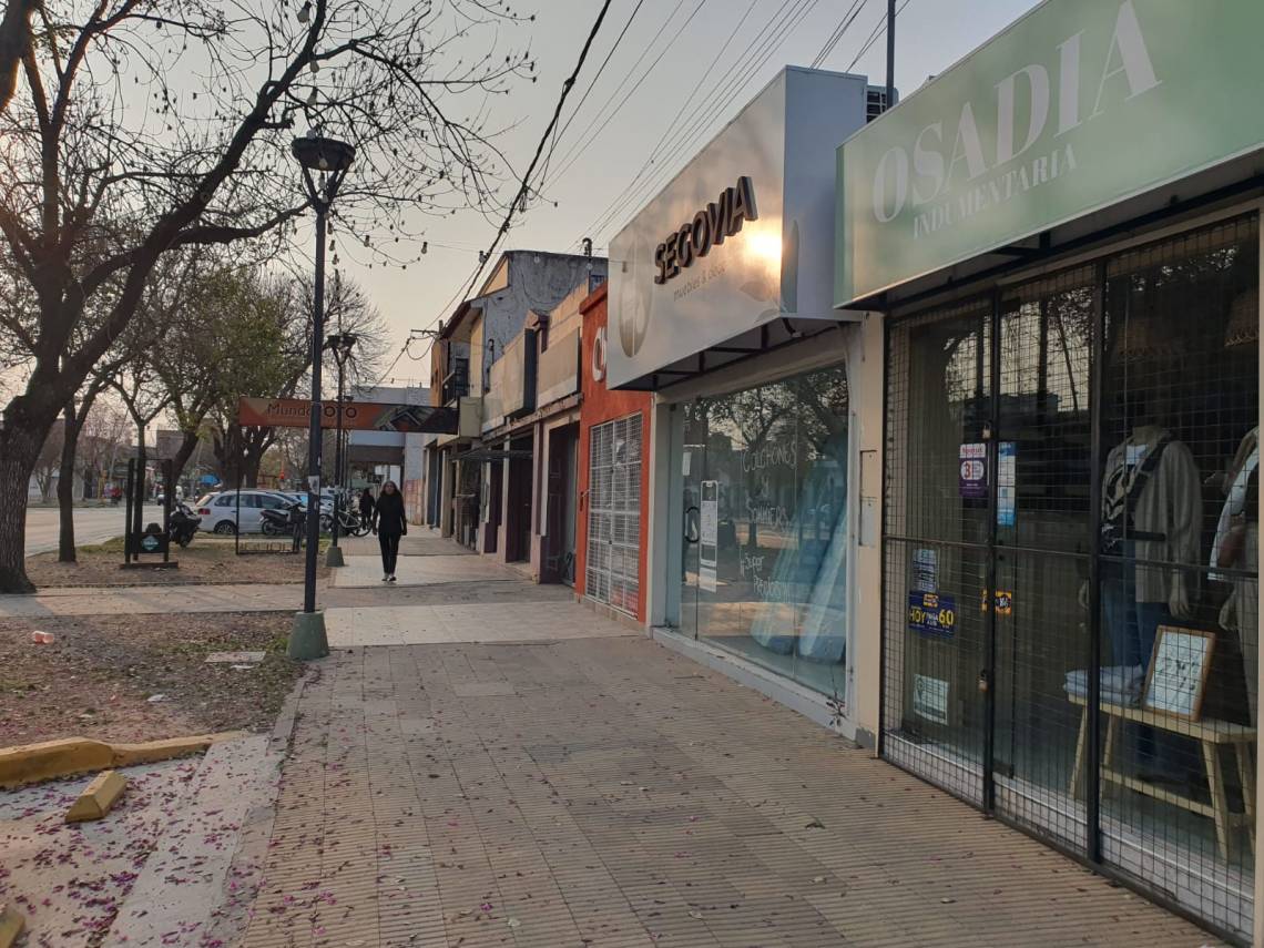 Avenida 7 de Marzo, con escaso movimiento, este lunes por la mañana. (Foto: STD)