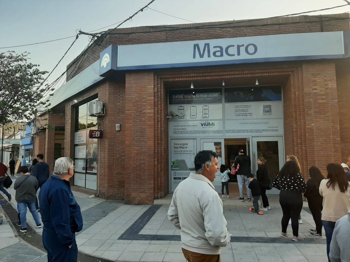 Bancarios acordaron un aumento de 4,2%