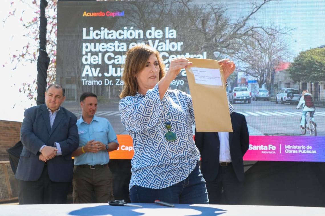 La apertura de sobres se realizó en la sede del Club Colón. (Foto: GSF)