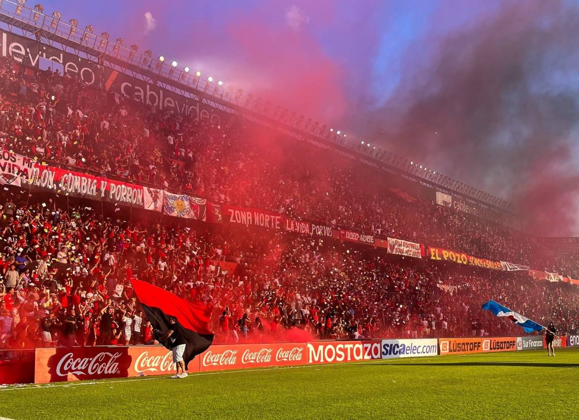 Colón arranca la temporada 2025 de la Primera Nacional.