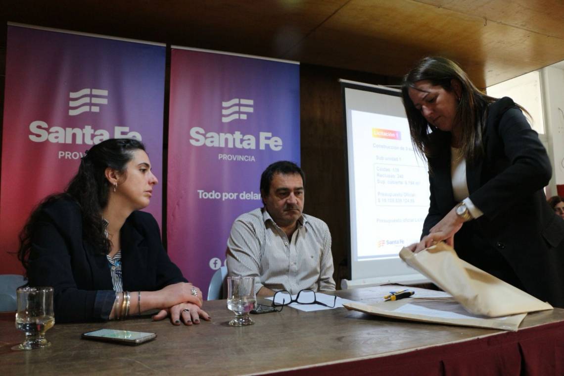 Se realizó la apertura de sobres para realizar la Unidad Penitenciaria Nº 9 en Recreo. (Foto: GSF)