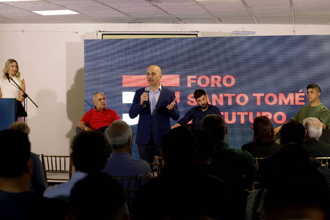 Guillermo Schmidt, director de Santotomealdía, en la apertura del Foro. (Foto: Pablo Aguirre – STD)