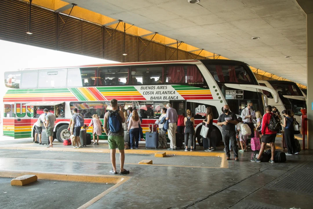 El Gobierno nacional desregula el transporte automotor de media y larga distancia y libera el precio de los pasajes