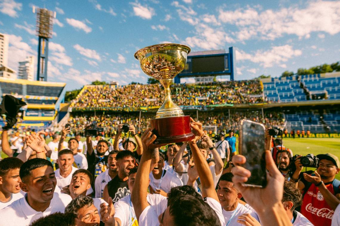 Aldosivi le ganó a San Martín de Tucumán y ascendió a primera