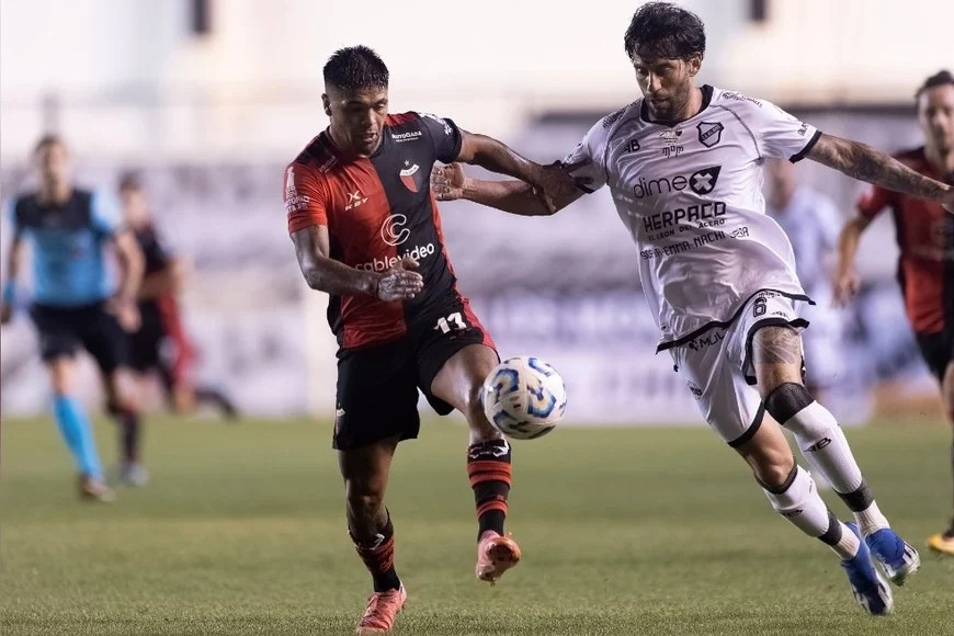 Colón reaccionó demasiado tarde y quedó eliminado del reducido