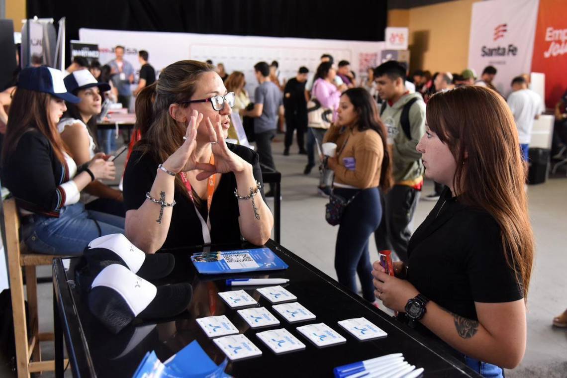 Con más de 3 mil inscriptos y 100 empresas anotadas, llega la Expo Empleo a la ciudad de Santa Fe