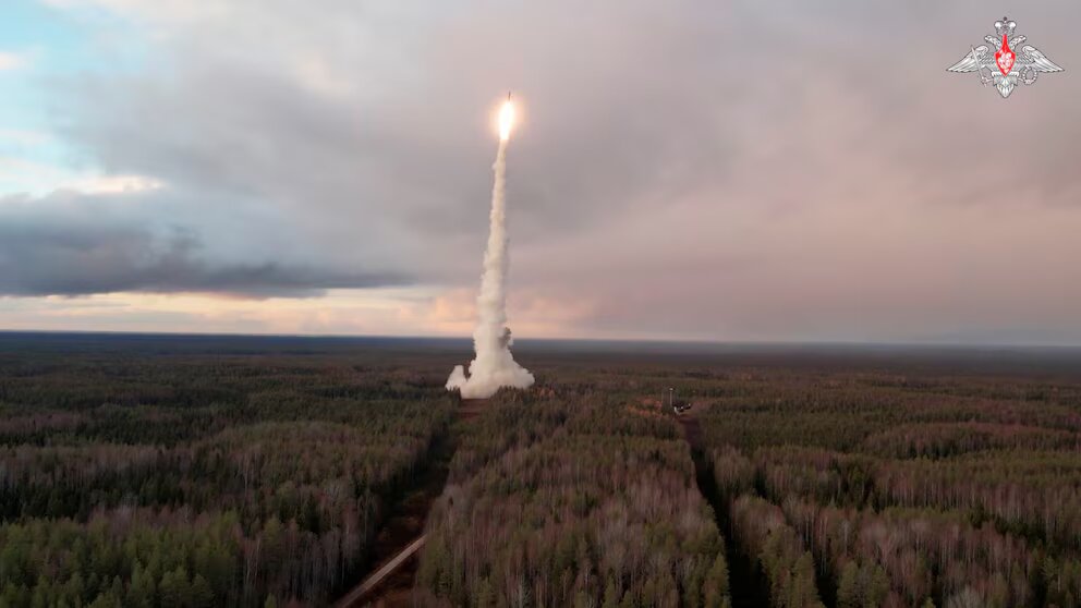 Rusia lanzó un misil balístico intercontinental contra Ucrania por primera vez desde el comienzo de la invasión