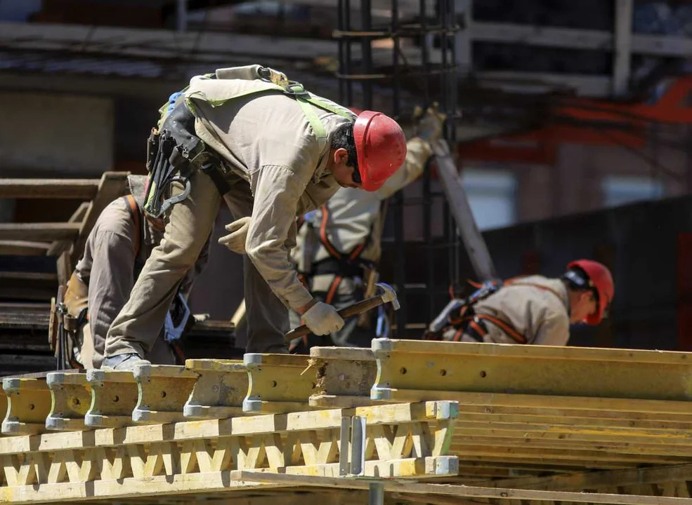 El Gobierno extendió un programa de inserción laboral para titulares de planes sociales creado por Massa