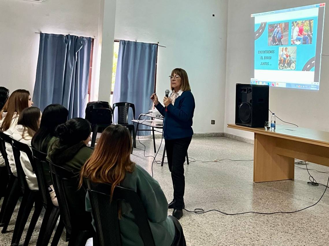 “Elegí la Vida”: alumnos de diferentes niveles se capacitan en normas de tránsito