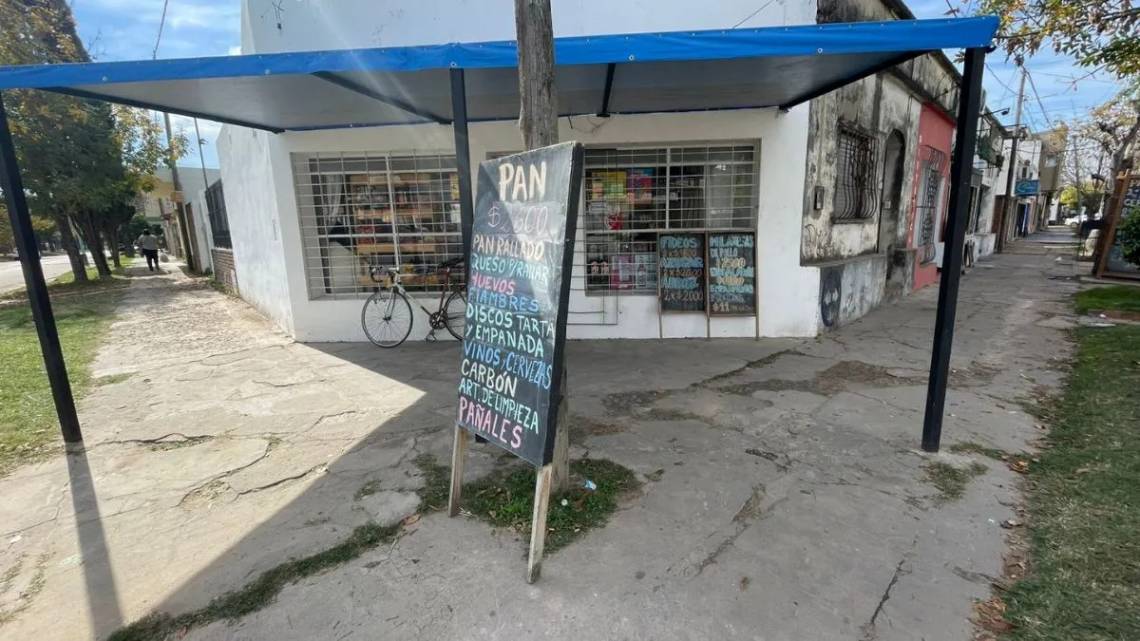 Nuevo robo en la ciudad: entraron a un comercio de Sarmiento y Castelli y se llevaron mercadería y un televisor