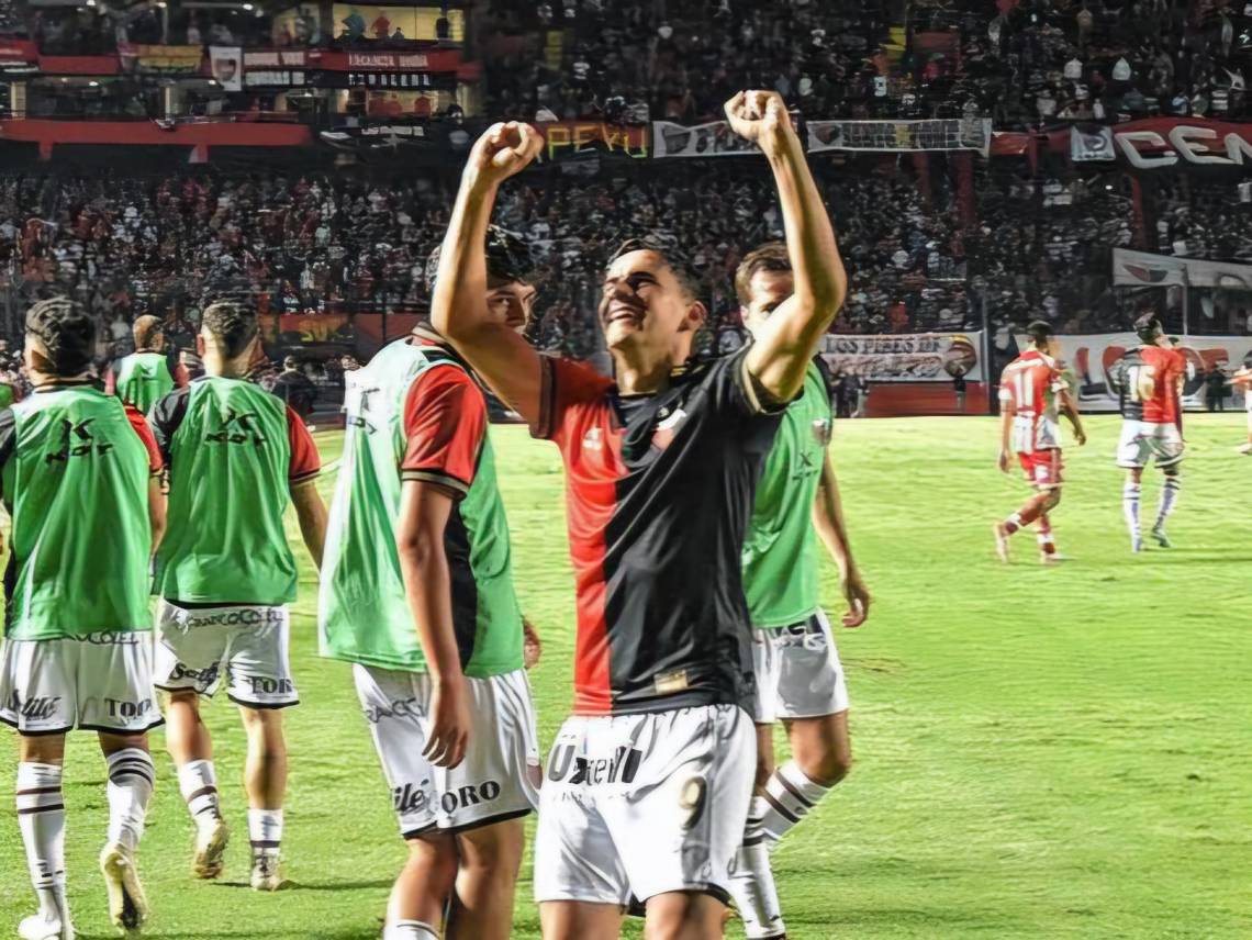 Colón volvió al triunfo con un gol agónico y cortó la mala racha