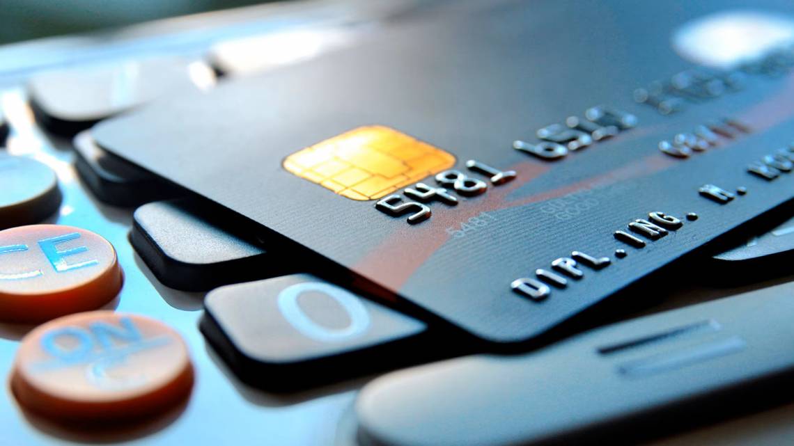 Estafaron a comercios con tarjetas robadas y ahora deberán resarcir a las víctimas