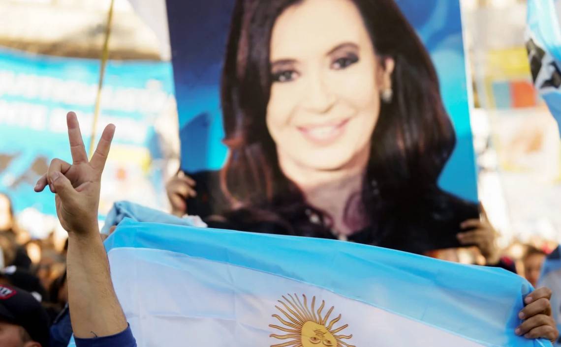 El kirchnerismo convocó a un “banderazo” para saludar a Cristina Kirchner por el Día de la Bandera