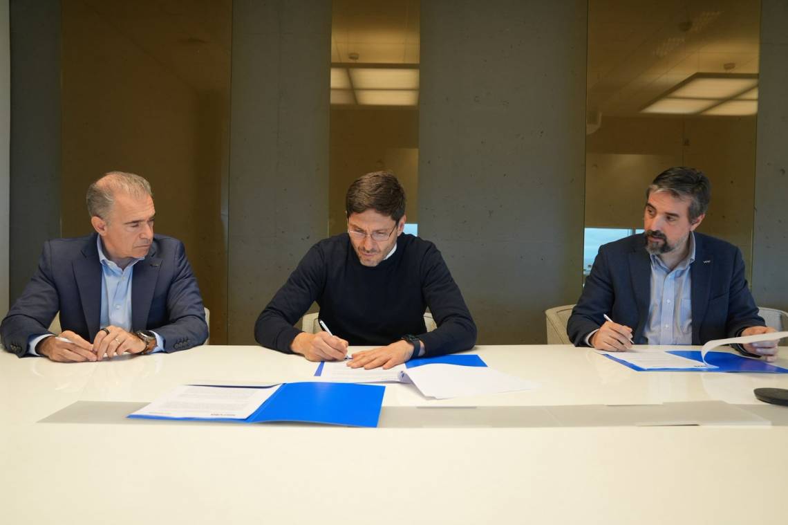 Santa Fe firmó un convenio con YPF que el gobierno calificó como