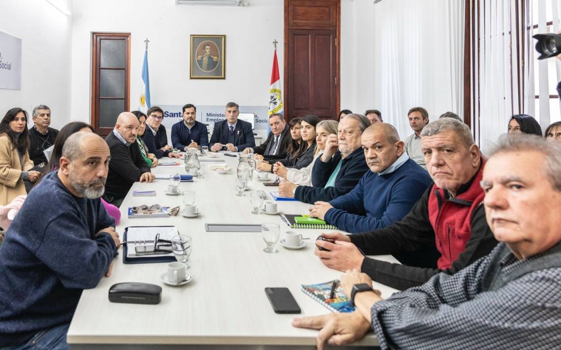 Tras la paritaria con los gremios docentes, Provincia insistió en que que los aumentos superaron la inflación