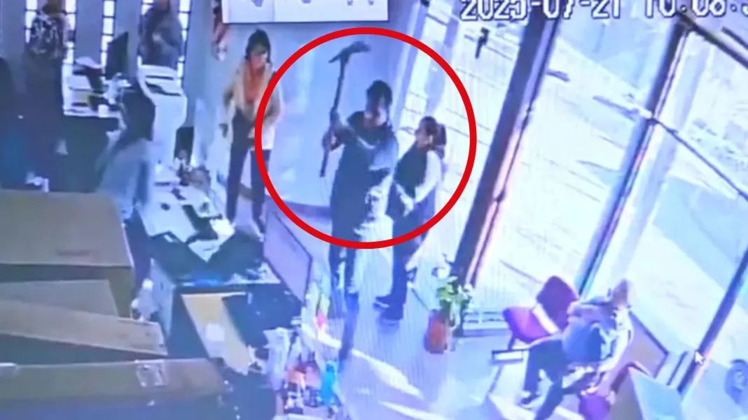 Imputaron al hombre que atacó la oficina de la EPE en San Jorge