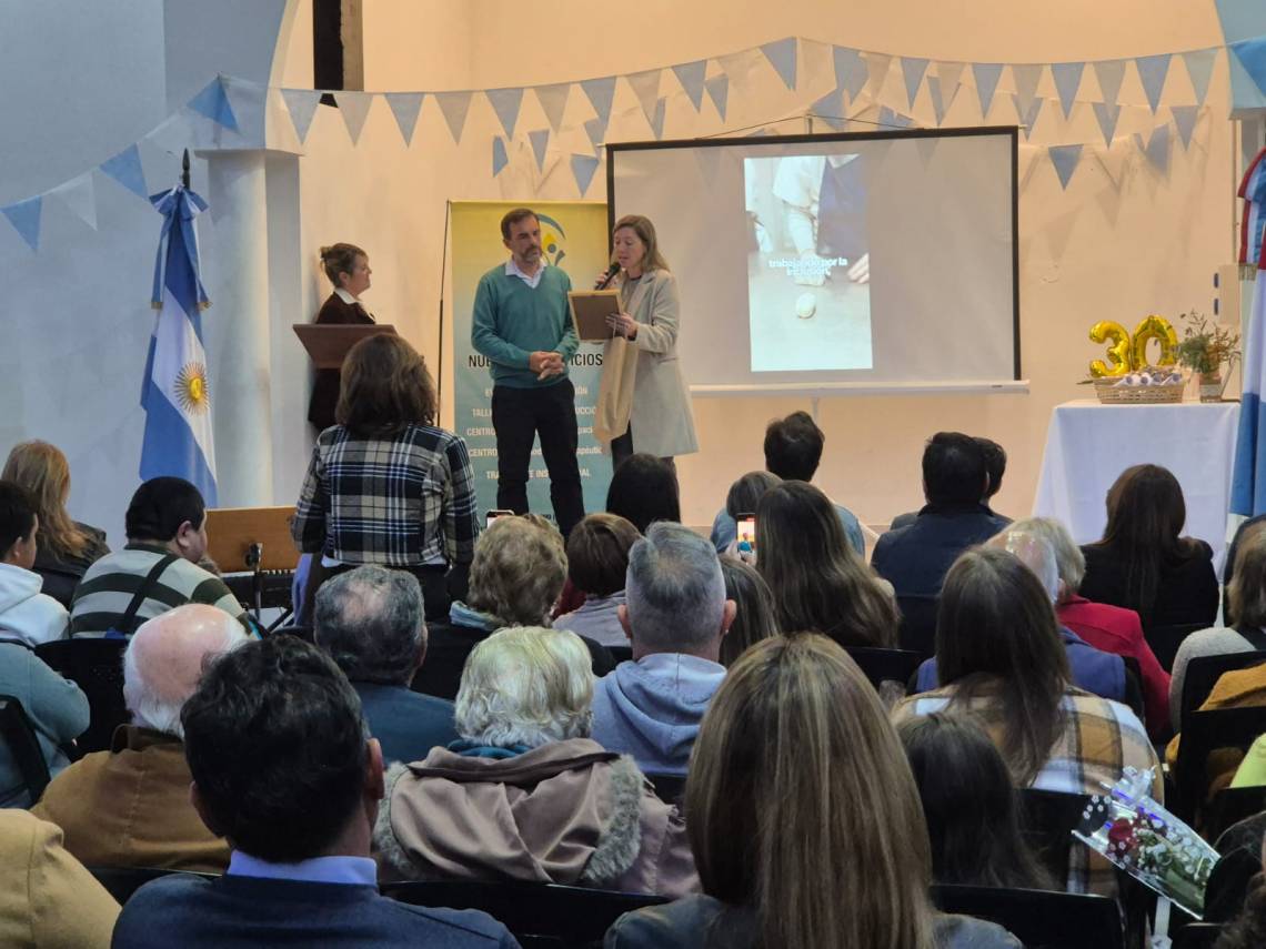 ADALPE celebró sus 30 años con un emotivo acto y renovó el pedido de apoyo a la comunidad