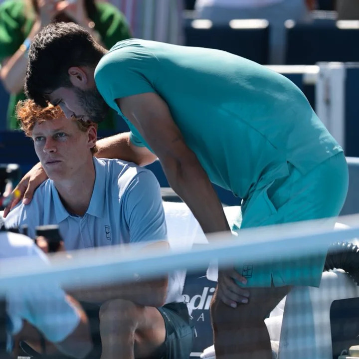 Jannik Sinner se retiró y Carlos Alcaraz se consagró campeón del Masters 1000 de Cincinatti