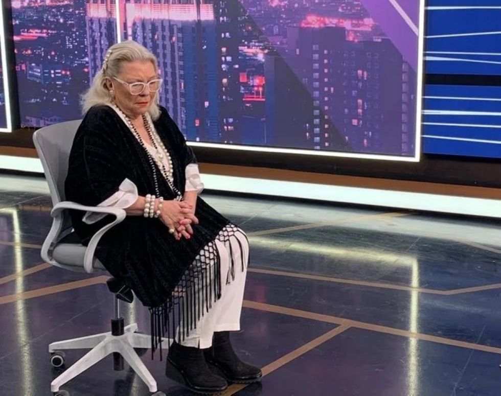 Carrió, sin filtros, acusó a Milei de ver 