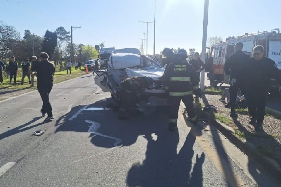 Autovía 19: choque entre una camioneta y un camión dejó un fallecido y dos heridos de gravedad