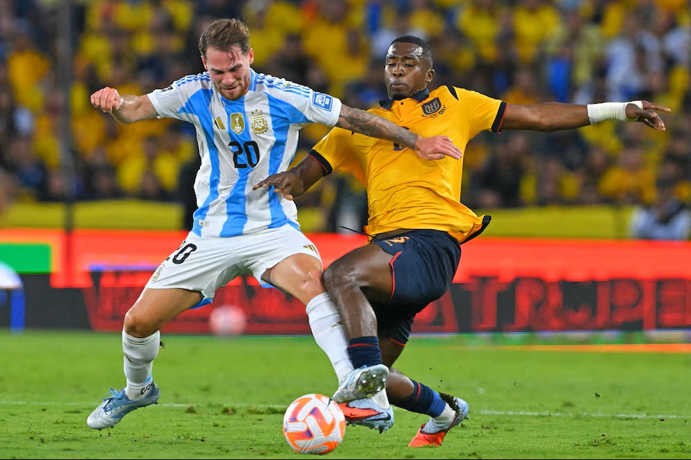 Polémica, expulsiones y derrota: Argentina perdió el último partido de las Eliminatorias