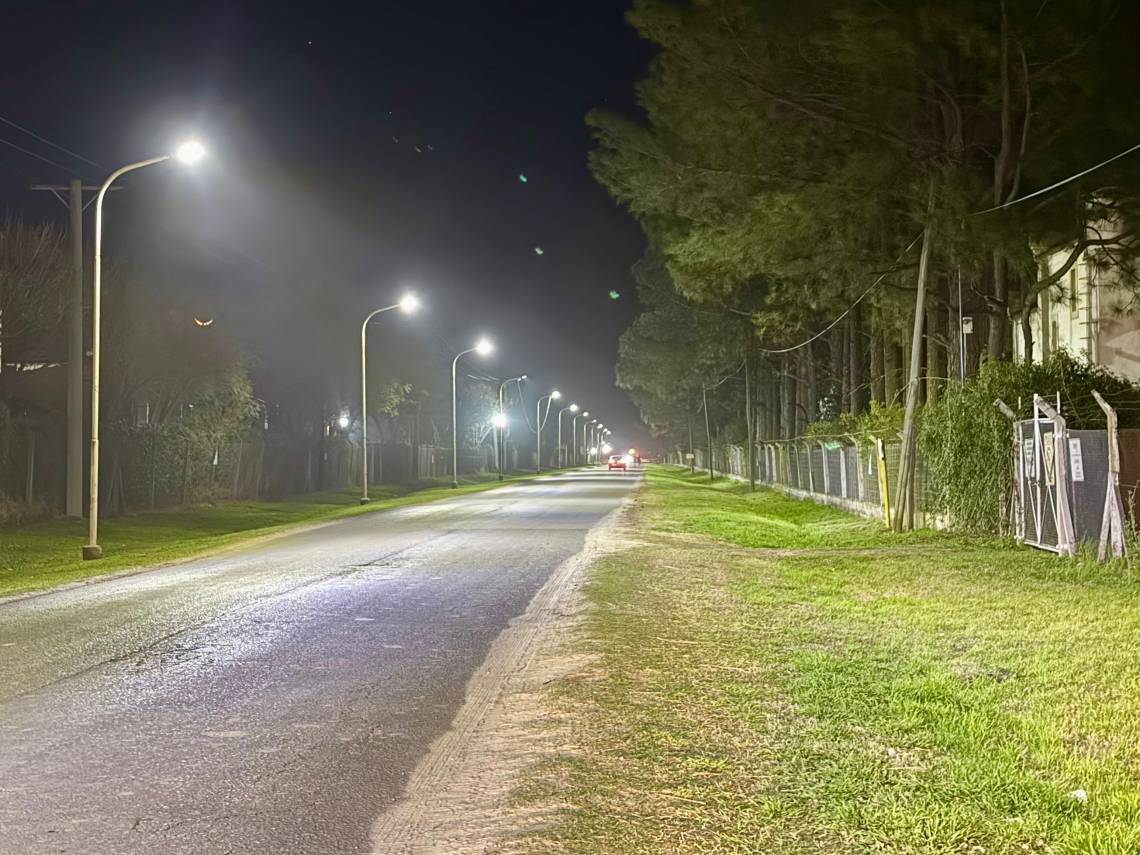Continúa la instalación de luminarias LED en la ciudad