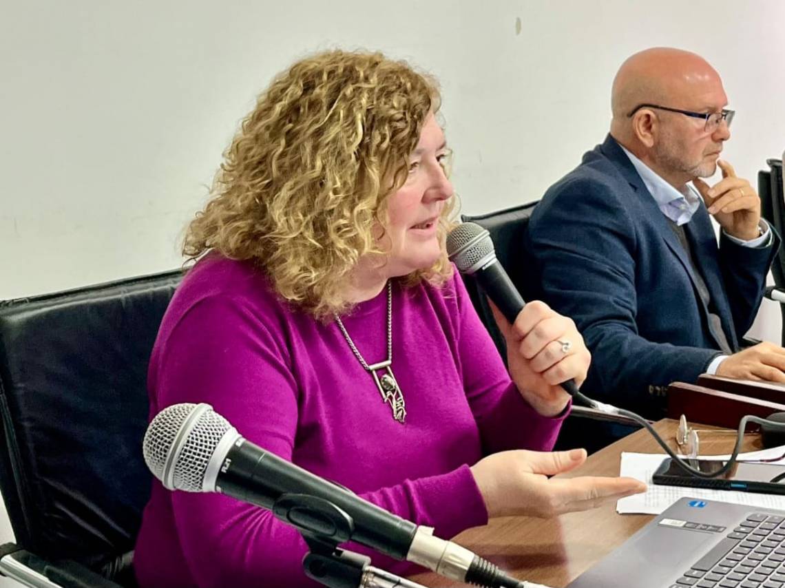 Alejandra Chena presentó dos iniciativas que buscan potenciar la identidad cultural local