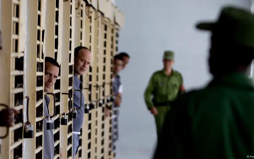 Denuncian que unos 60.000 presos en Cuba son sometidos a trabajos forzados