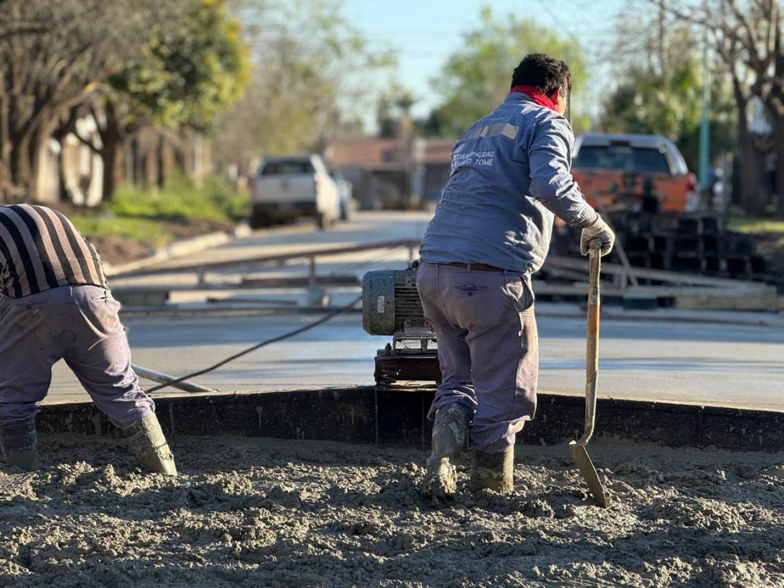 Avanza la pavimentación de calle Libertad entre Aristóbulo del Valle y Balcarce