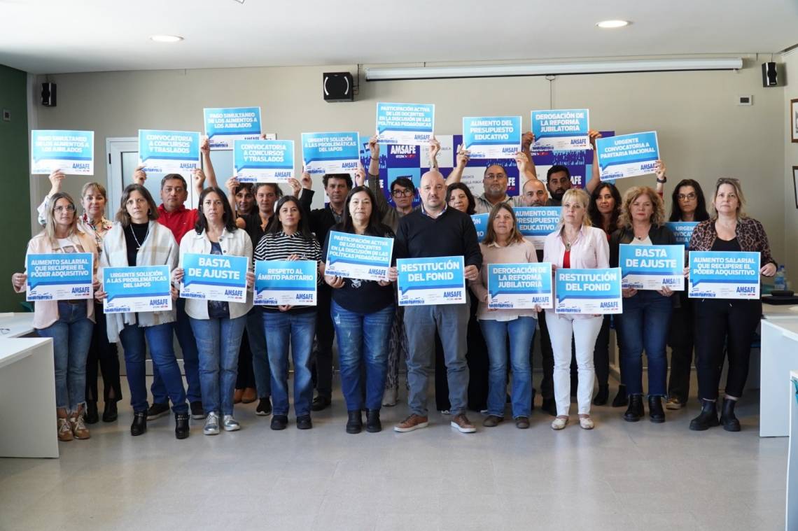 AMSAFE definió nuevas medidas en reclamo de mejoras salariales y educativas