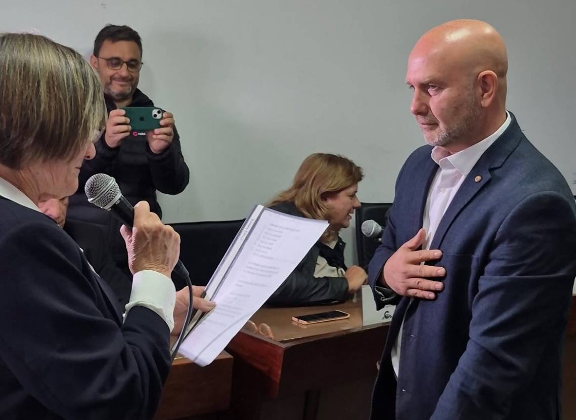 Concejales y trabajadores del Concejo juraron fidelidad a la nueva Constitución provincial