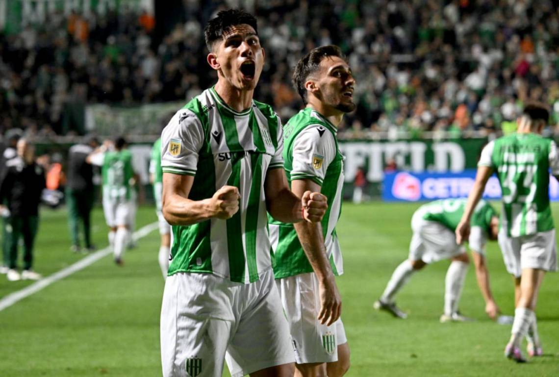 Banfield ganó el clásico del Sur y se salvó del descenso