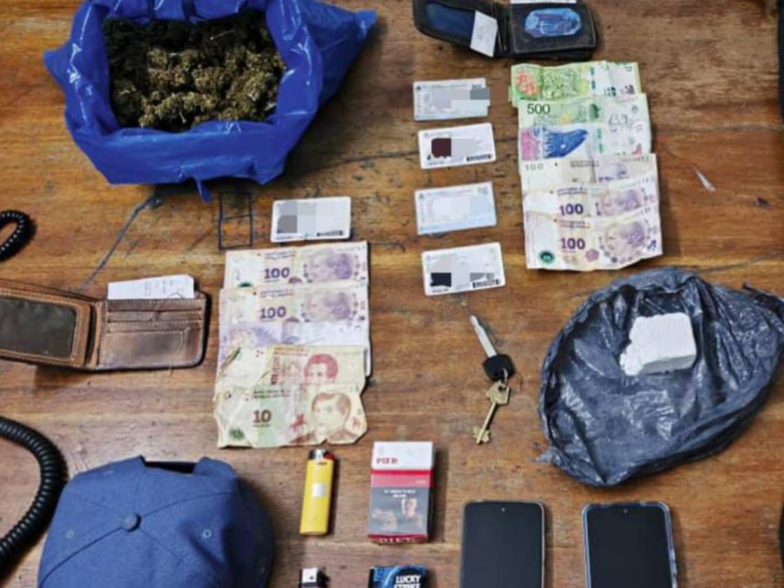 Detenidos en Sauce Viejo: intentaron escapar de la policía y los atraparon con una mochila llena de droga
