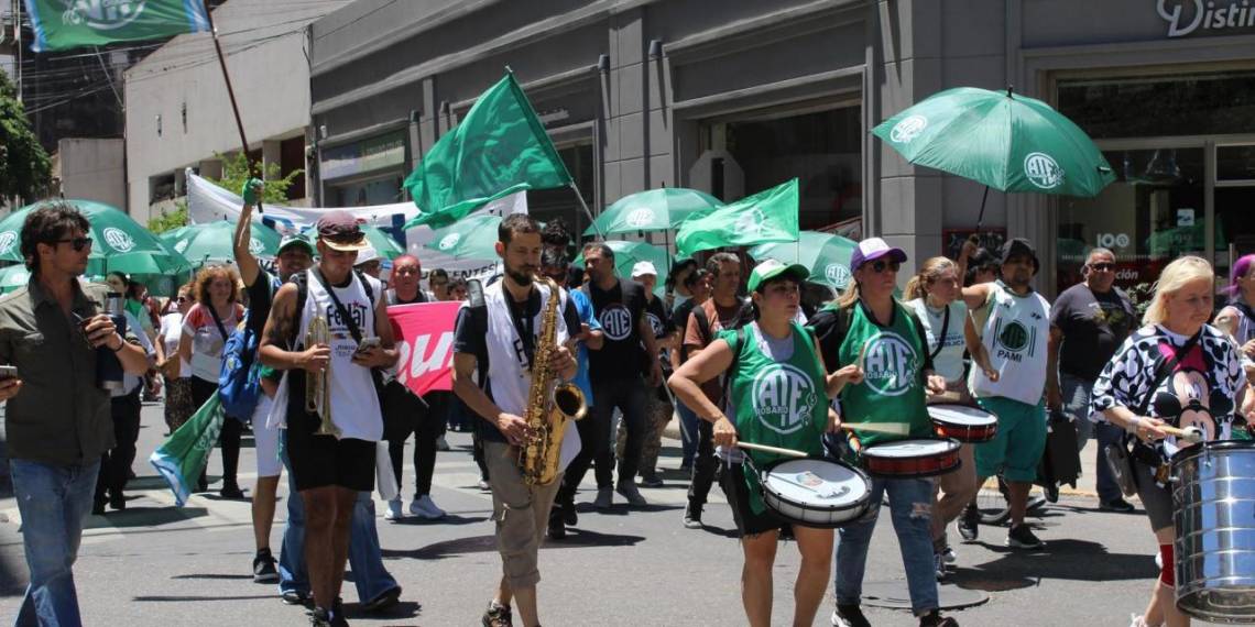 Fuerte reclamo sindical por la suspensión del ingreso de aspirantes a asistentes escolares. 