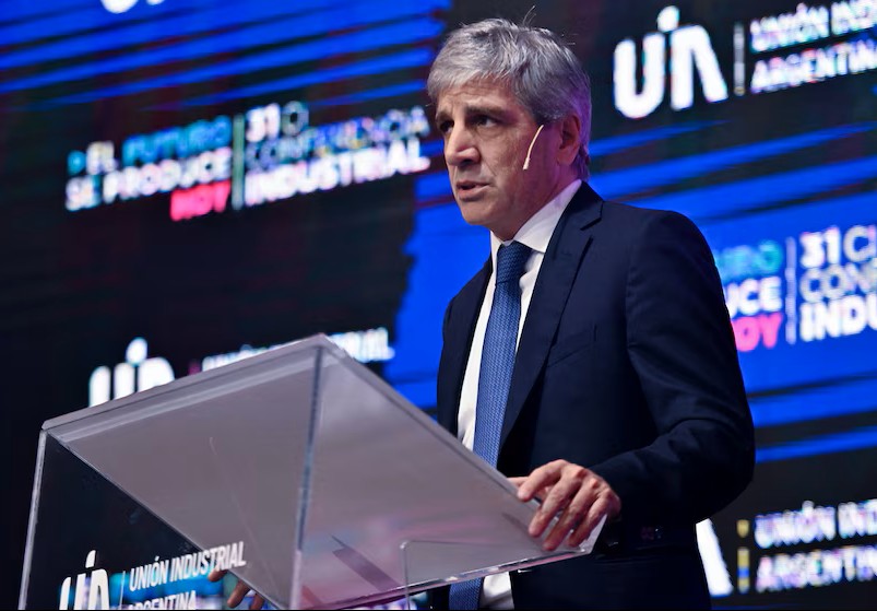 Crédito en duda: el Wall Street Journal habló de un rescate caído y Caputo salió a desmentirlo