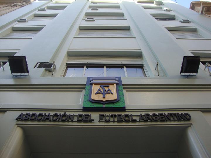 AFA en la mira: cuáles son los delitos que investiga la justicia y complica a dirigentes