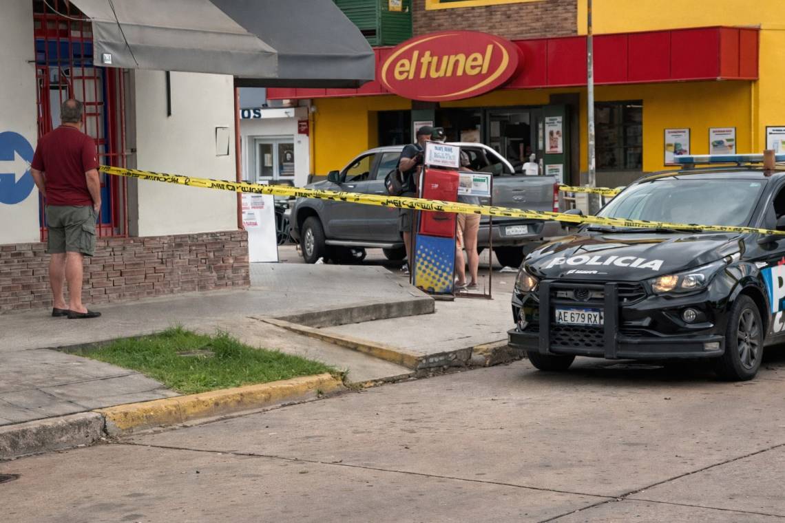 Una joven está grave tras un grave incidente vial en Avellaneda y Belgrano